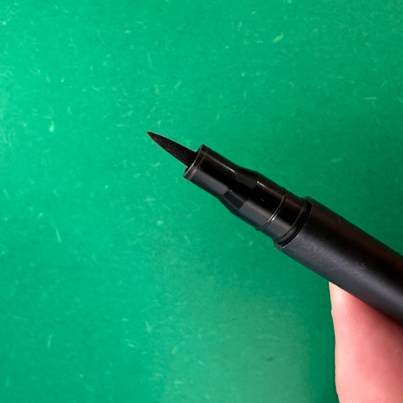 Aurora Intensely Precise Eyeliner in Espresso - Picture 4 of 6